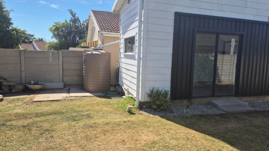To Let 1 Bedroom Property for Rent in Heiderand Western Cape